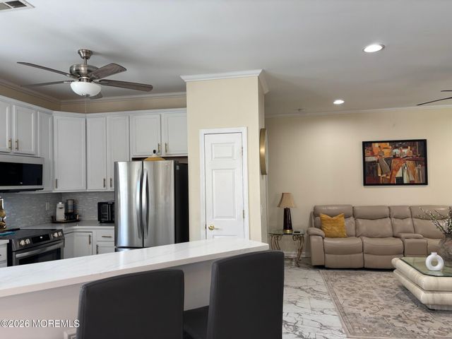 20 Winkle Court, Whiting, NJ 08759