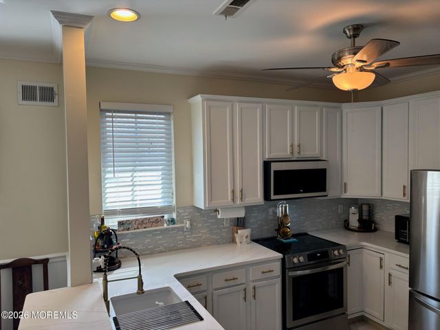 20 Winkle Court, Whiting, NJ 08759