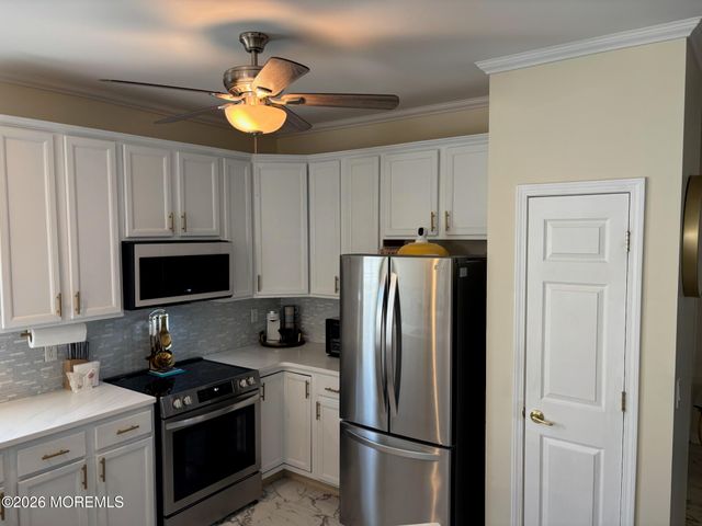 20 Winkle Court, Whiting, NJ 08759