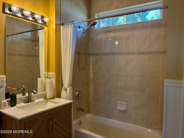 20 Winkle Court, Whiting, NJ 08759