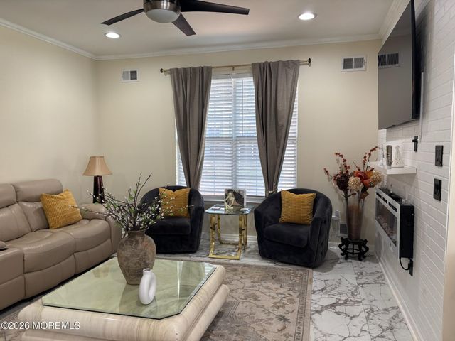 20 Winkle Court, Whiting, NJ 08759