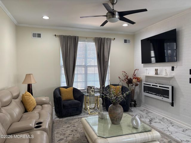 20 Winkle Court, Whiting, NJ 08759