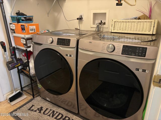 20 Winkle Court, Whiting, NJ 08759