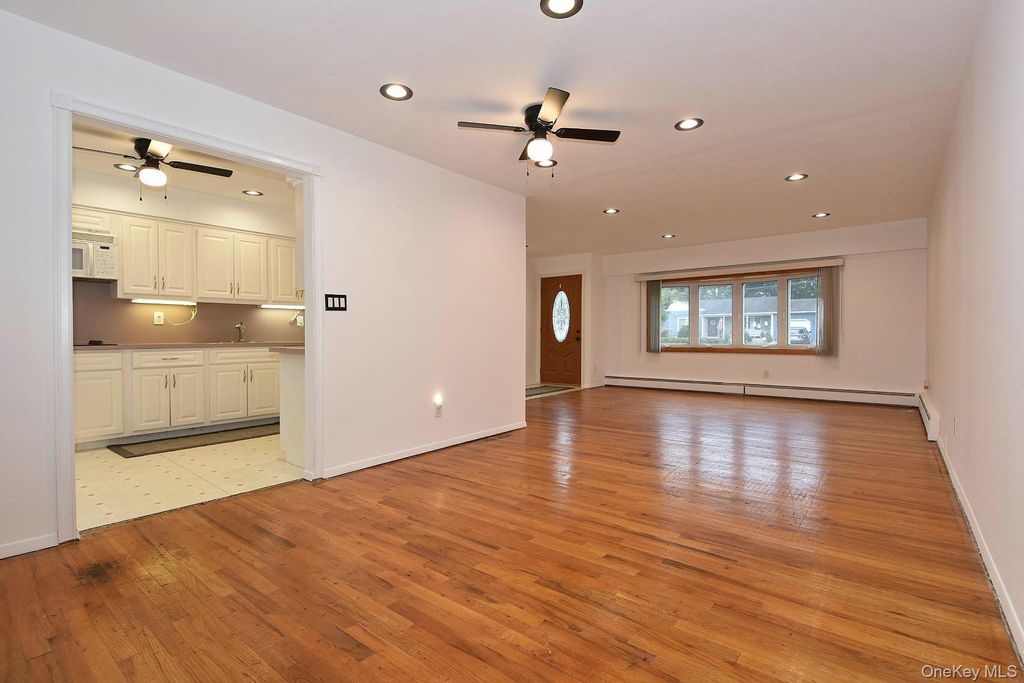 2230 Louis Kossuth Avenue, Ronkonkoma, NY 11779 — photo 2