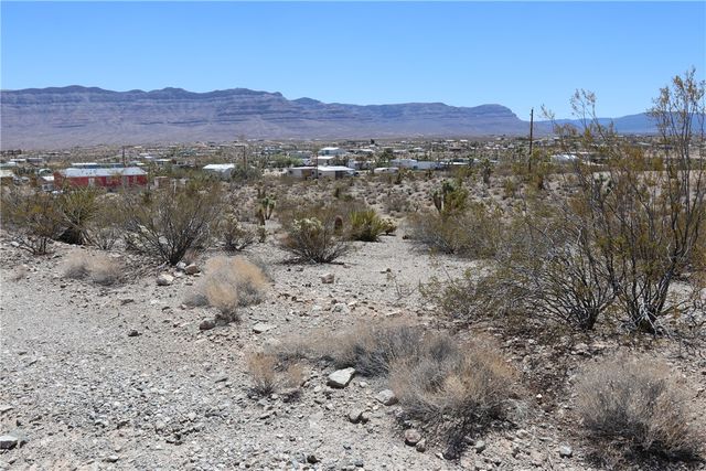 470 Silver Creek Road, Meadview, AZ 86444