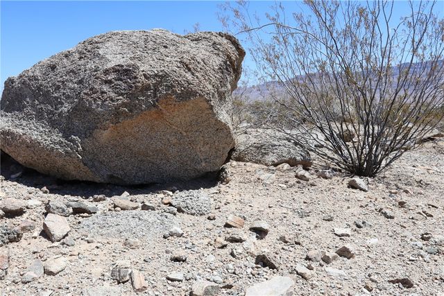 470 Silver Creek Road, Meadview, AZ 86444