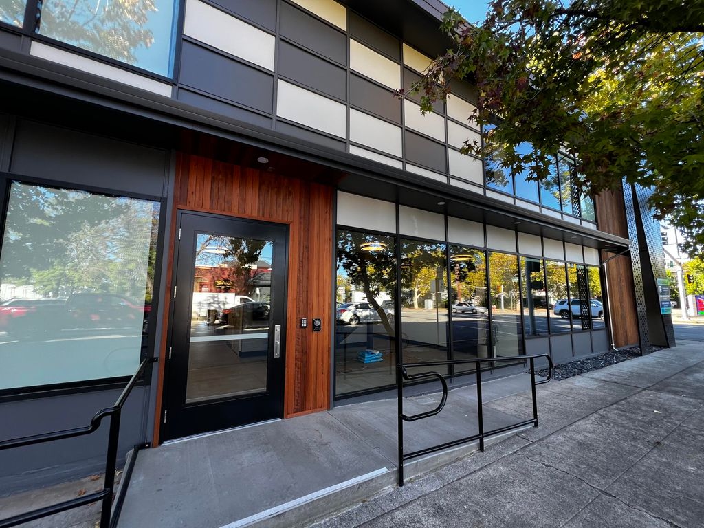 1304 East Street, 125, Redding, CA 96001