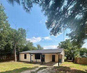 806 E Beth Street, Whitney, TX 76692