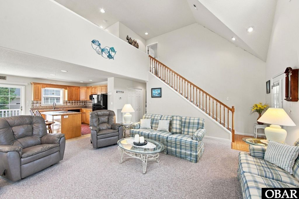 Image 16 of property listing at 533 W Sothel Street, Kill Devil Hills, NC 27948