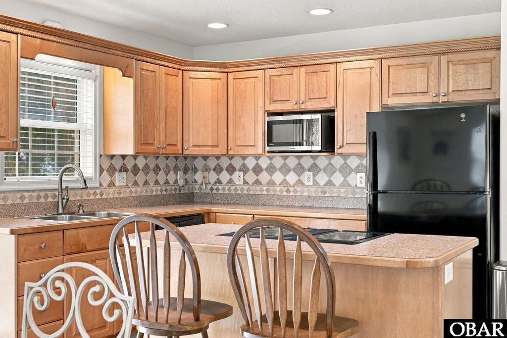 Image 22 of property listing at 533 W Sothel Street, Kill Devil Hills, NC 27948