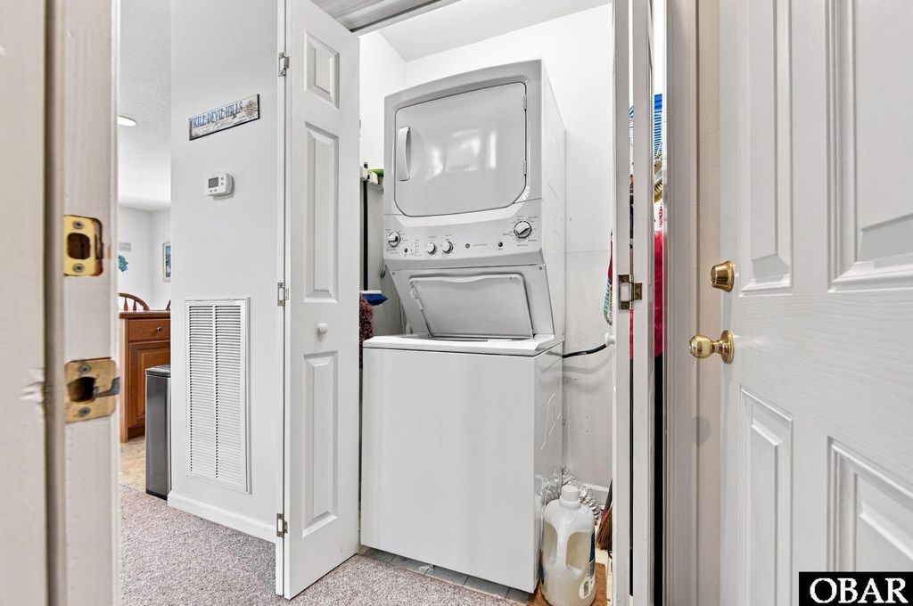 Image 30 of property listing at 533 W Sothel Street, Kill Devil Hills, NC 27948