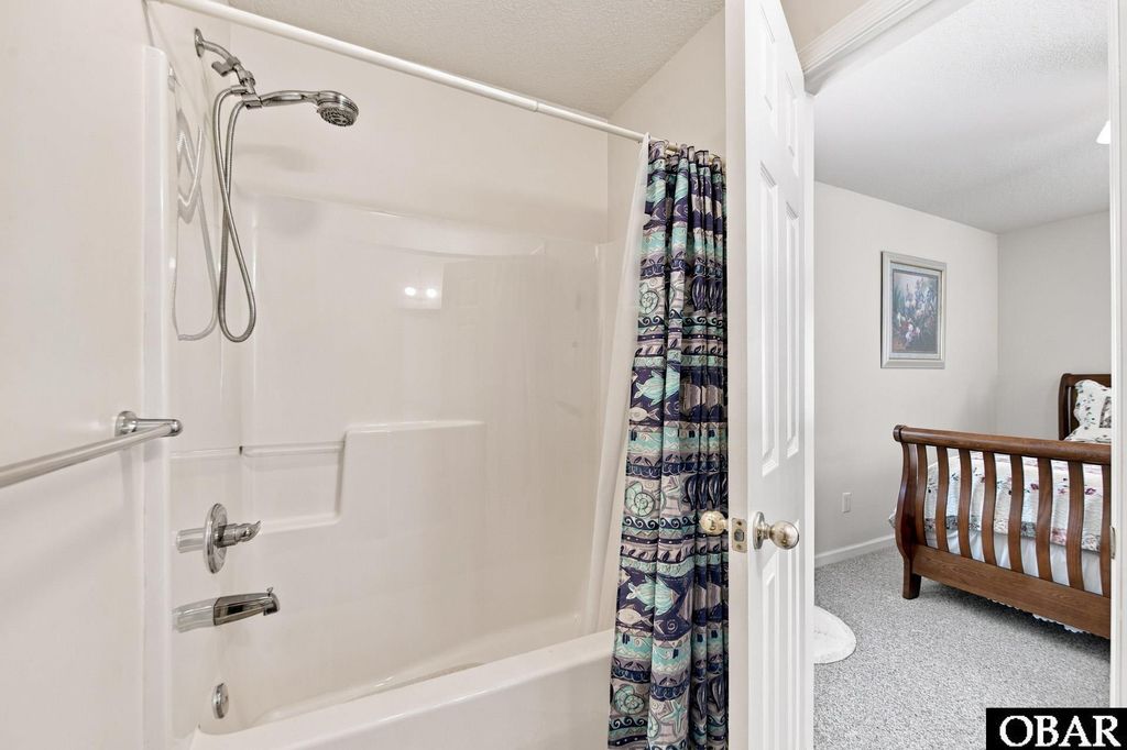 Image 34 of property listing at 533 W Sothel Street, Kill Devil Hills, NC 27948