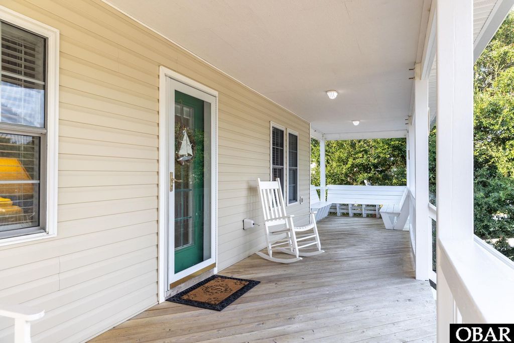 Image 5 of property listing at 533 W Sothel Street, Kill Devil Hills, NC 27948