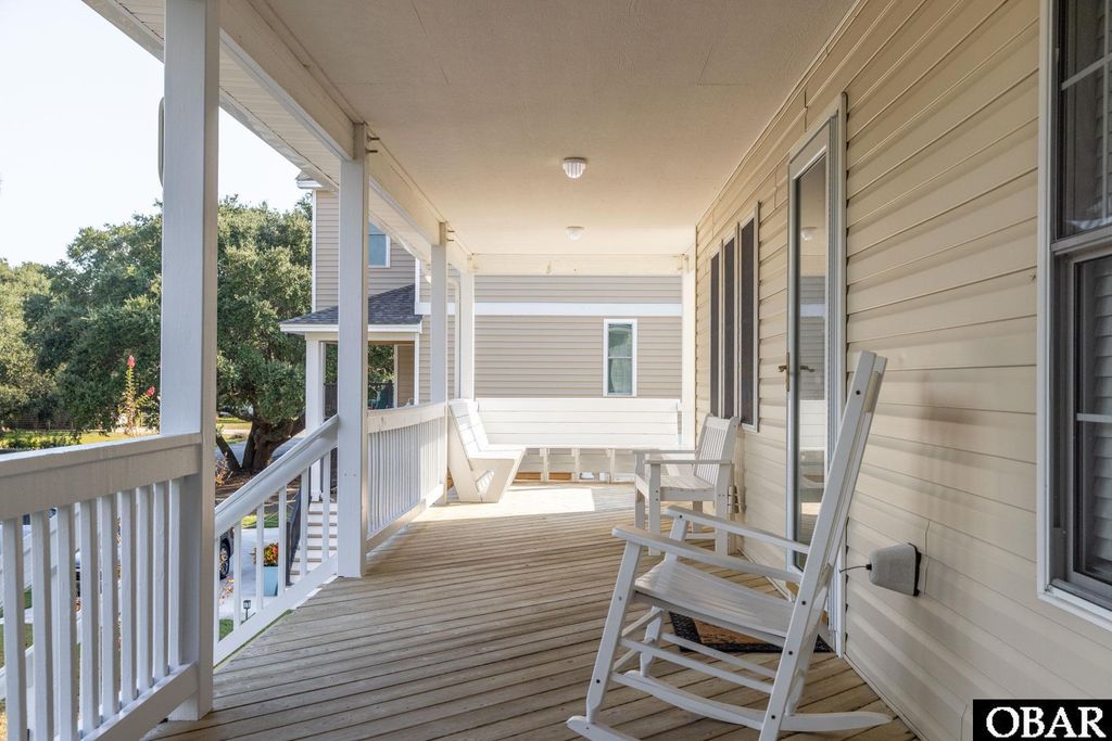 Image 6 of property listing at 533 W Sothel Street, Kill Devil Hills, NC 27948