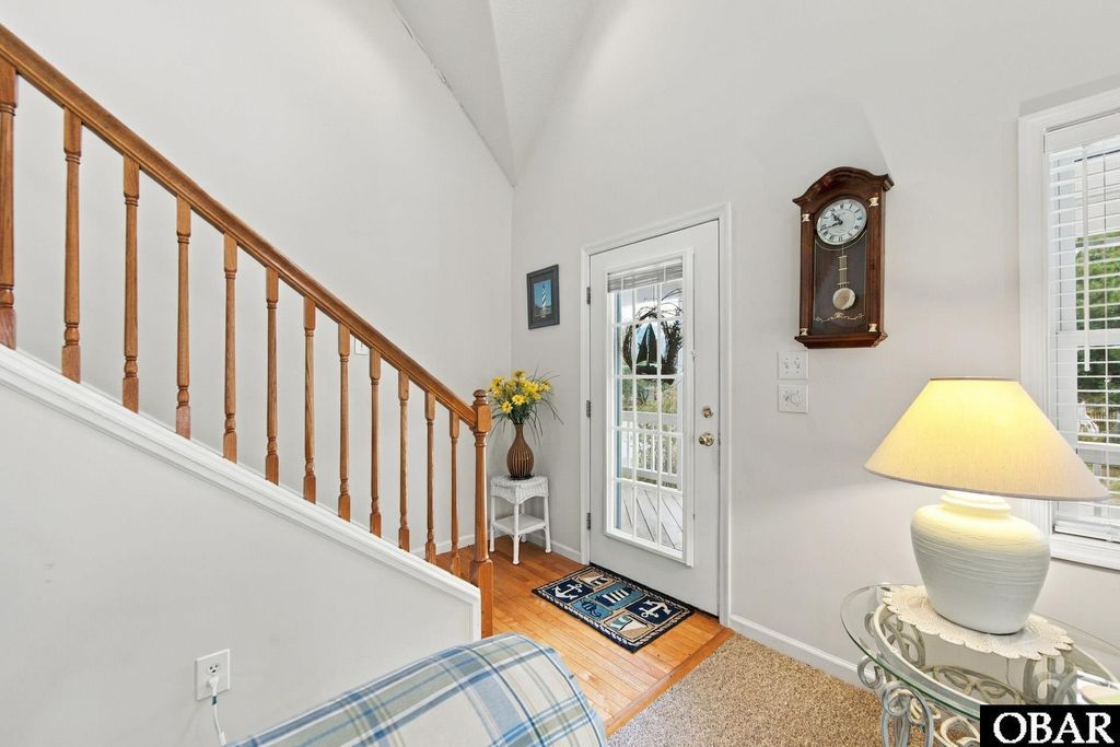 Image 7 of property listing at 533 W Sothel Street, Kill Devil Hills, NC 27948