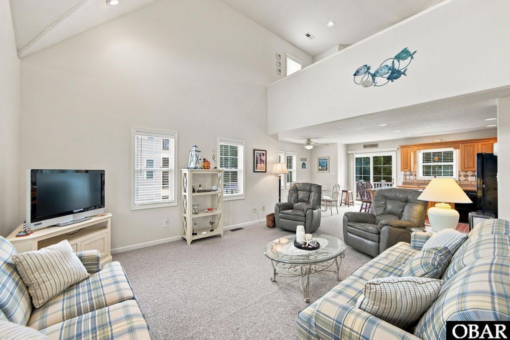Image 8 of property listing at 533 W Sothel Street, Kill Devil Hills, NC 27948
