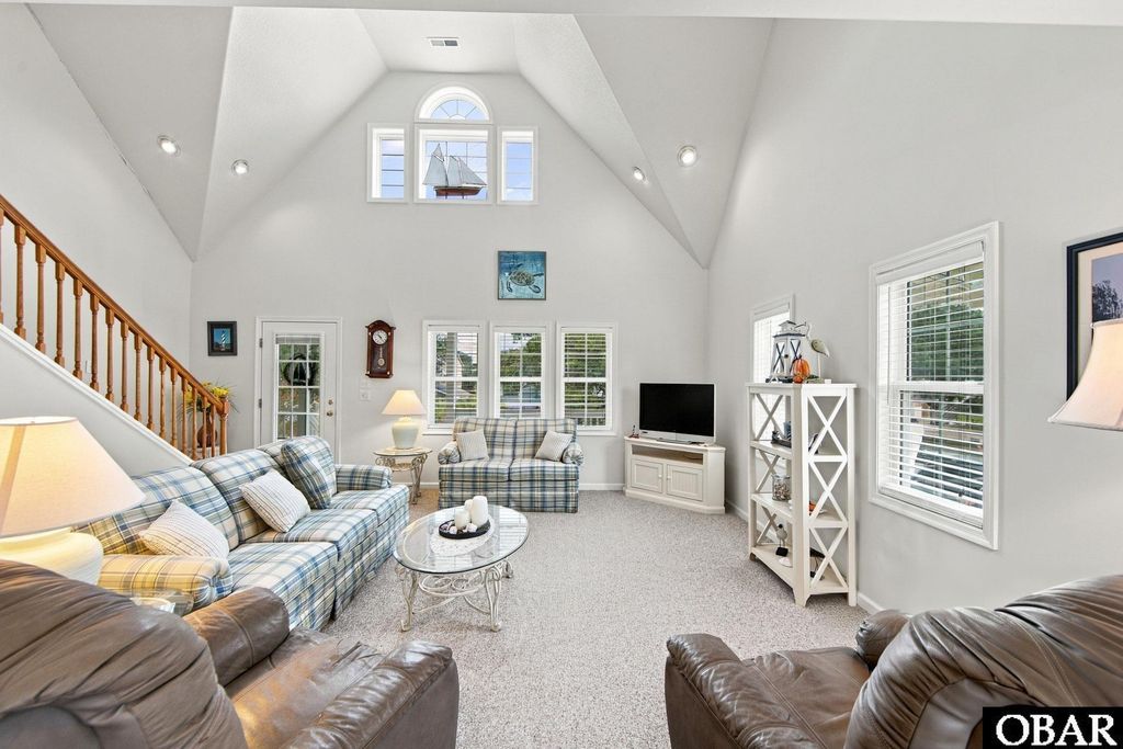 Image 10 of property listing at 533 W Sothel Street, Kill Devil Hills, NC 27948