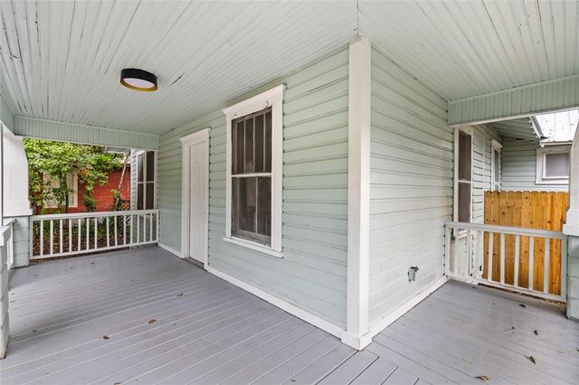 902 NW 4TH PLACE, Gainesville, FL 32601