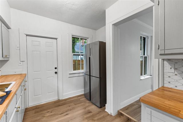 902 NW 4TH PLACE, Gainesville, FL 32601