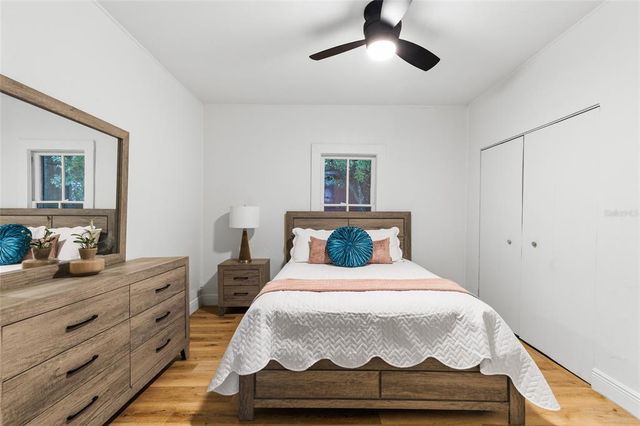 902 NW 4TH PLACE, Gainesville, FL 32601