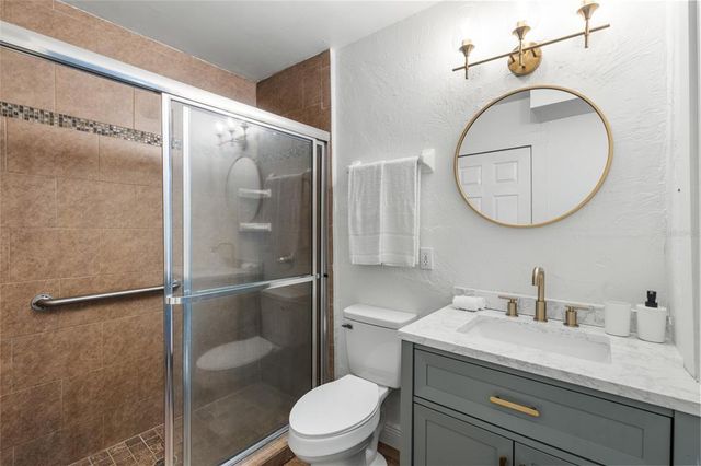 902 NW 4TH PLACE, Gainesville, FL 32601