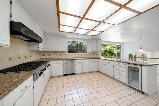 4050 Bancroft Dr, El Dorado Hills, CA 95762