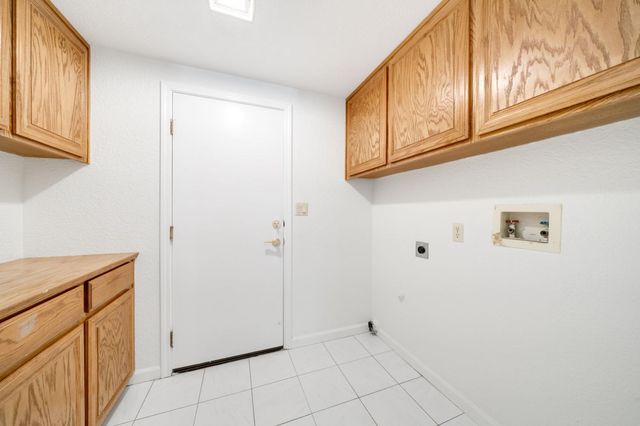 4050 Bancroft Dr, El Dorado Hills, CA 95762