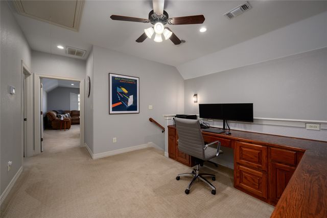 588 Lakepoint Loop, Pottsboro, TX 75076