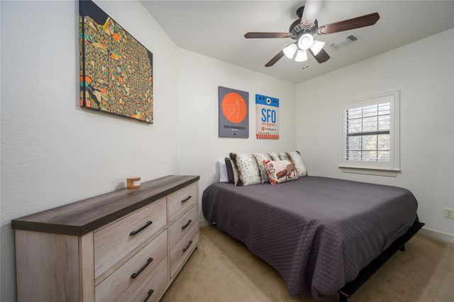 588 Lakepoint Loop, Pottsboro, TX 75076