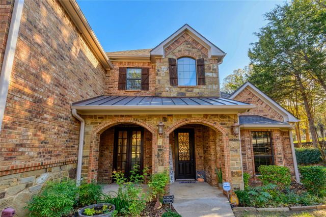 588 Lakepoint Loop, Pottsboro, TX 75076