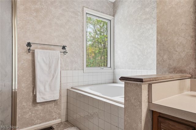 13125 Pearl Road, Chardon, OH 44024