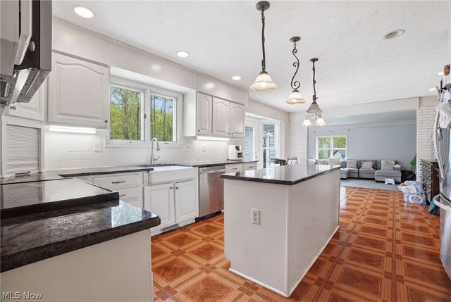 13125 Pearl Road, Chardon, OH 44024
