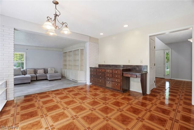 13125 Pearl Road, Chardon, OH 44024