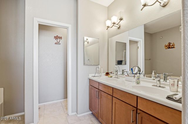 6745 N 93RD Avenue 1124, Glendale, AZ 85305