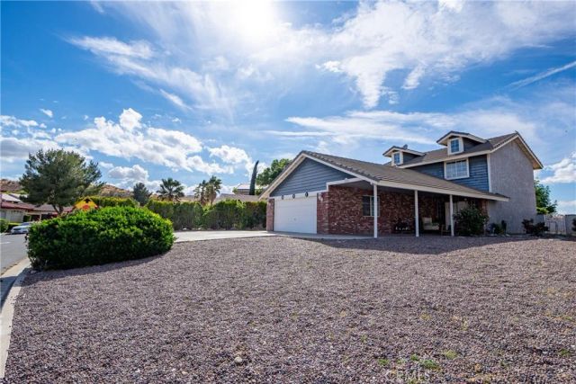 13870 Evergreen, Victorville, CA 92395