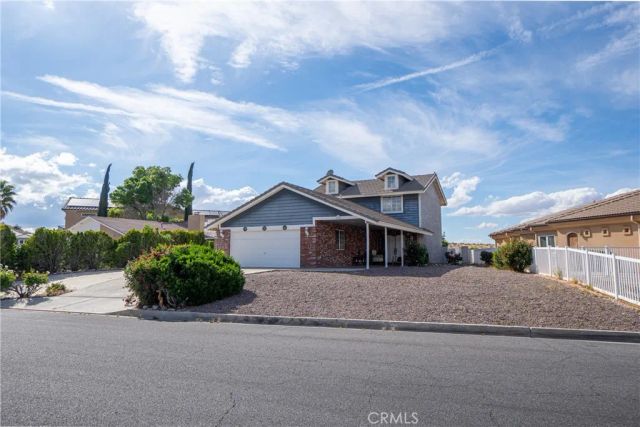 13870 Evergreen, Victorville, CA 92395