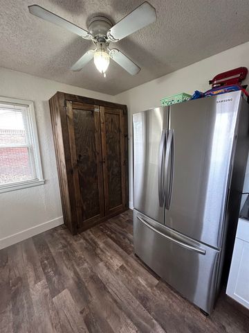 225 Filmore St, Mulvane, KS 67110