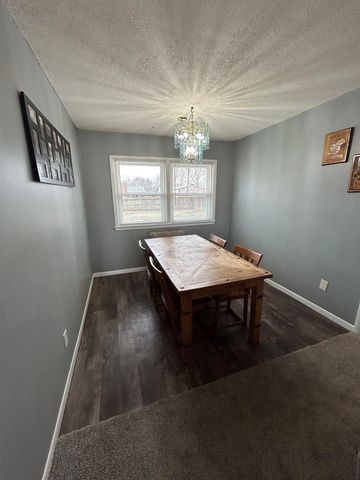 225 Filmore St, Mulvane, KS 67110