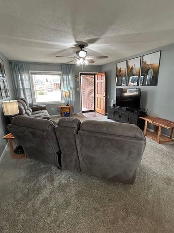 225 Filmore St, Mulvane, KS 67110