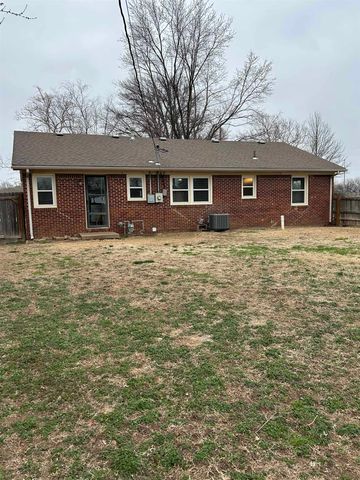 225 Filmore St, Mulvane, KS 67110