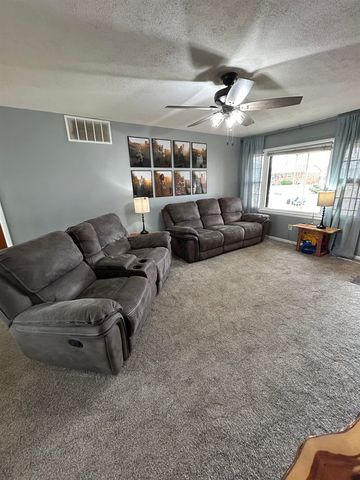 225 Filmore St, Mulvane, KS 67110