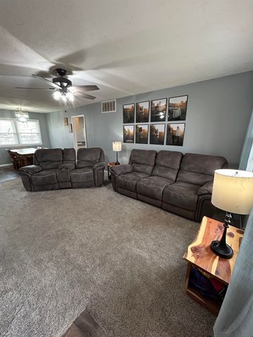 225 Filmore St, Mulvane, KS 67110