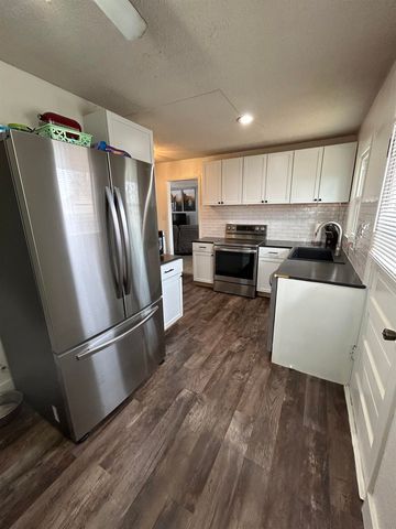 225 Filmore St, Mulvane, KS 67110