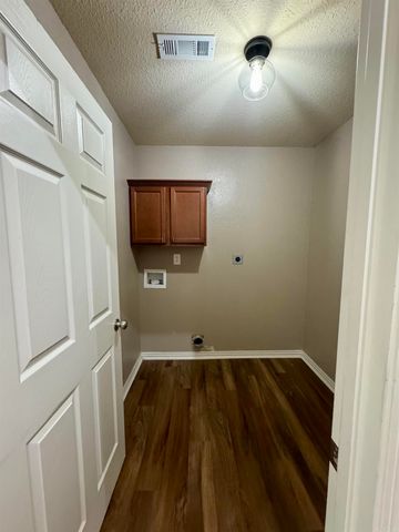 17109 Crooked Oak Drive, Sherwood, AR 72120