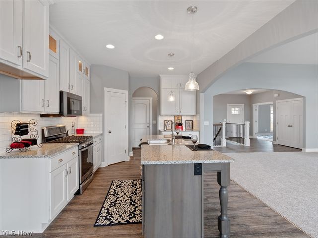 3480 Wicker Street NE, Uniontown, OH 44721