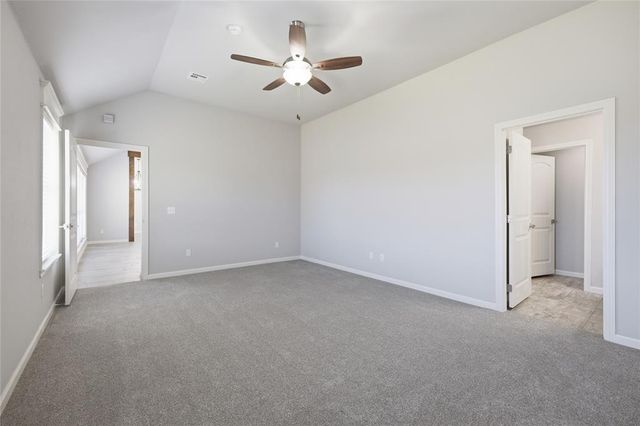 3020 Brookstone Pass Drive, Yukon, OK 73099