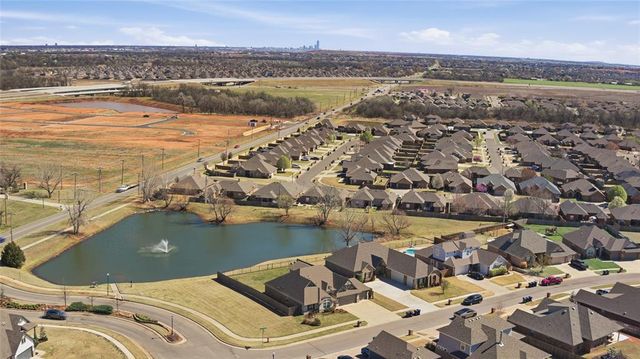 3020 Brookstone Pass Drive, Yukon, OK 73099