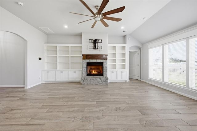 3020 Brookstone Pass Drive, Yukon, OK 73099