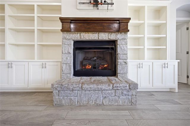 3020 Brookstone Pass Drive, Yukon, OK 73099