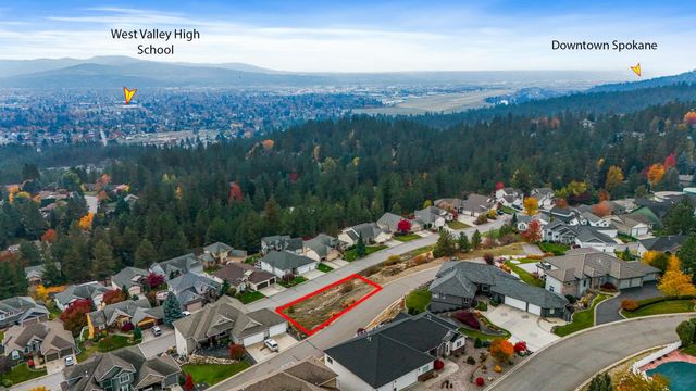 8430 E Blue Fox Ln, Spokane, WA 99217